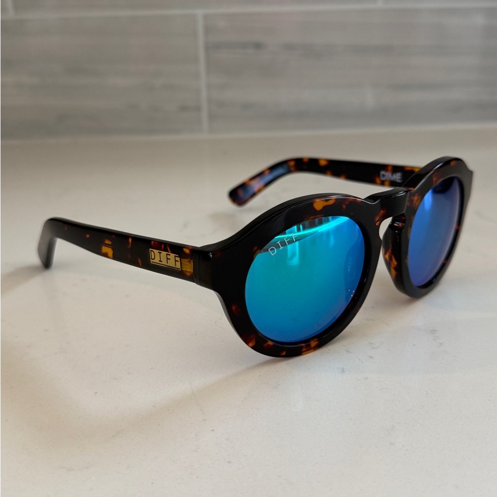Diff Eyewear Dime Black And Tortoise Sunglasses W… - image 3
